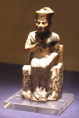 La estatua de Khufu